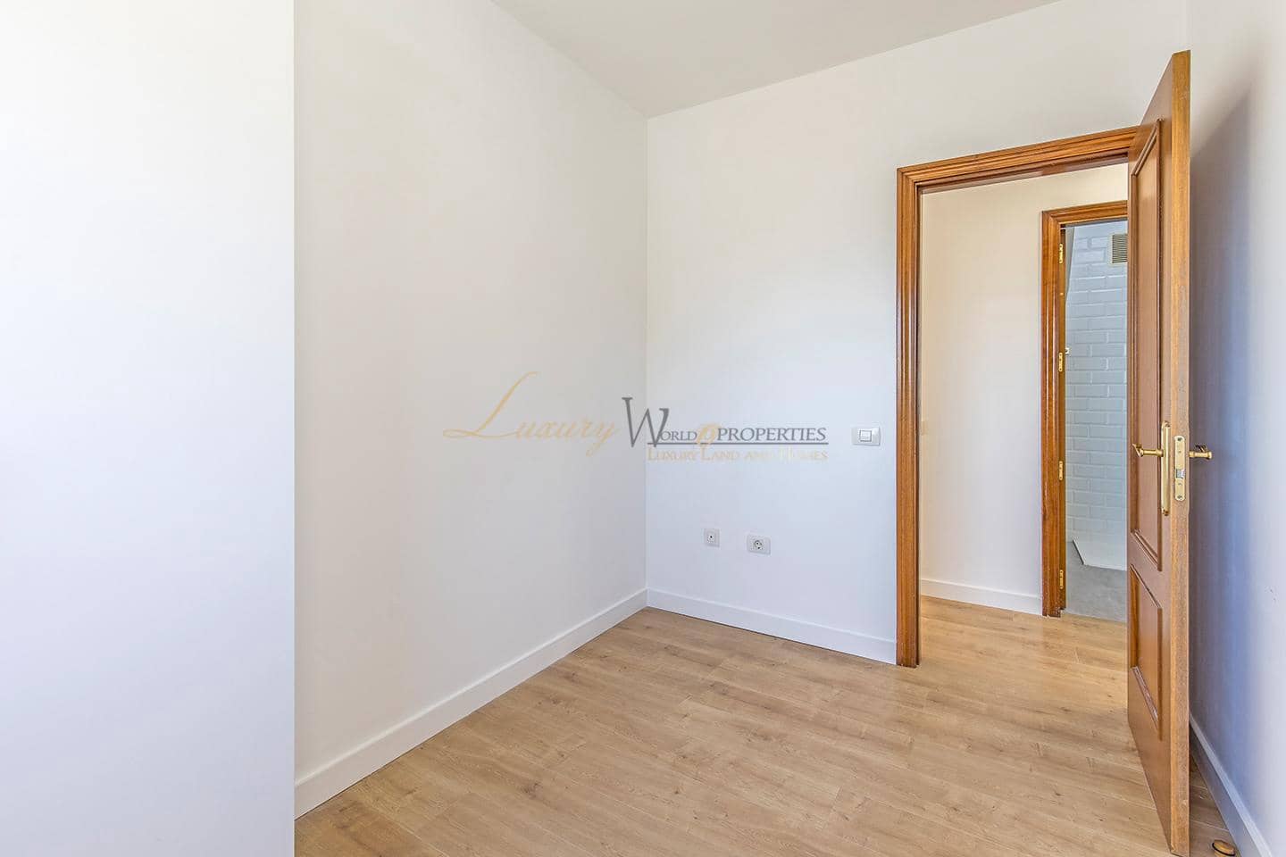 3 bedroom Flat for sale in Palm-Mar with pool garage - € 400,000 (Ref: 9821662)