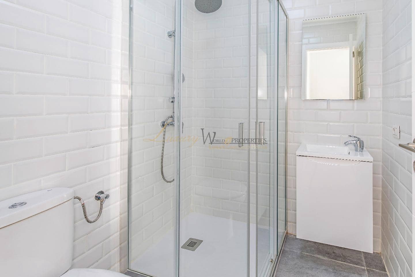 3 bedroom Flat for sale in Palm-Mar with pool garage - € 400,000 (Ref: 9821662)
