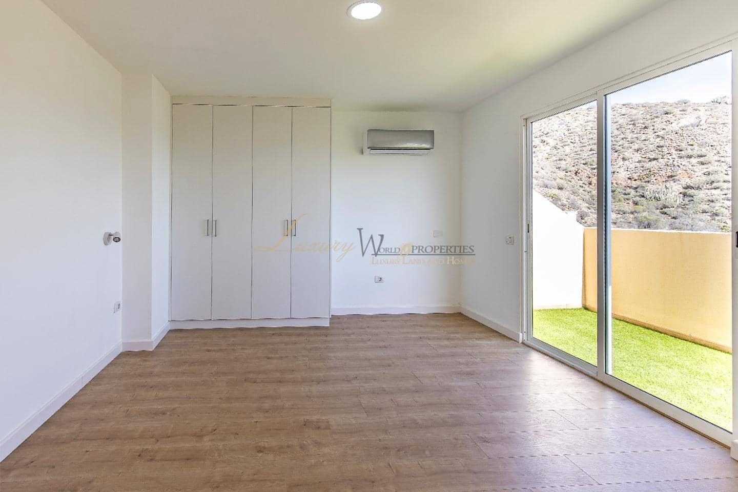 3 bedroom Flat for sale in Palm-Mar with pool garage - € 400,000 (Ref: 9821662)