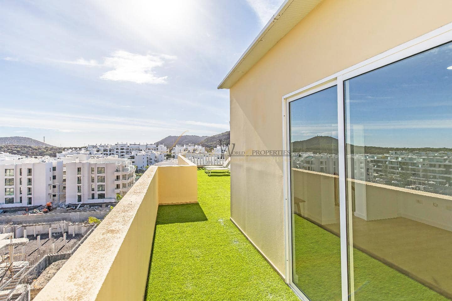 3 bedroom Flat for sale in Palm-Mar with pool garage - € 400,000 (Ref: 9821662)
