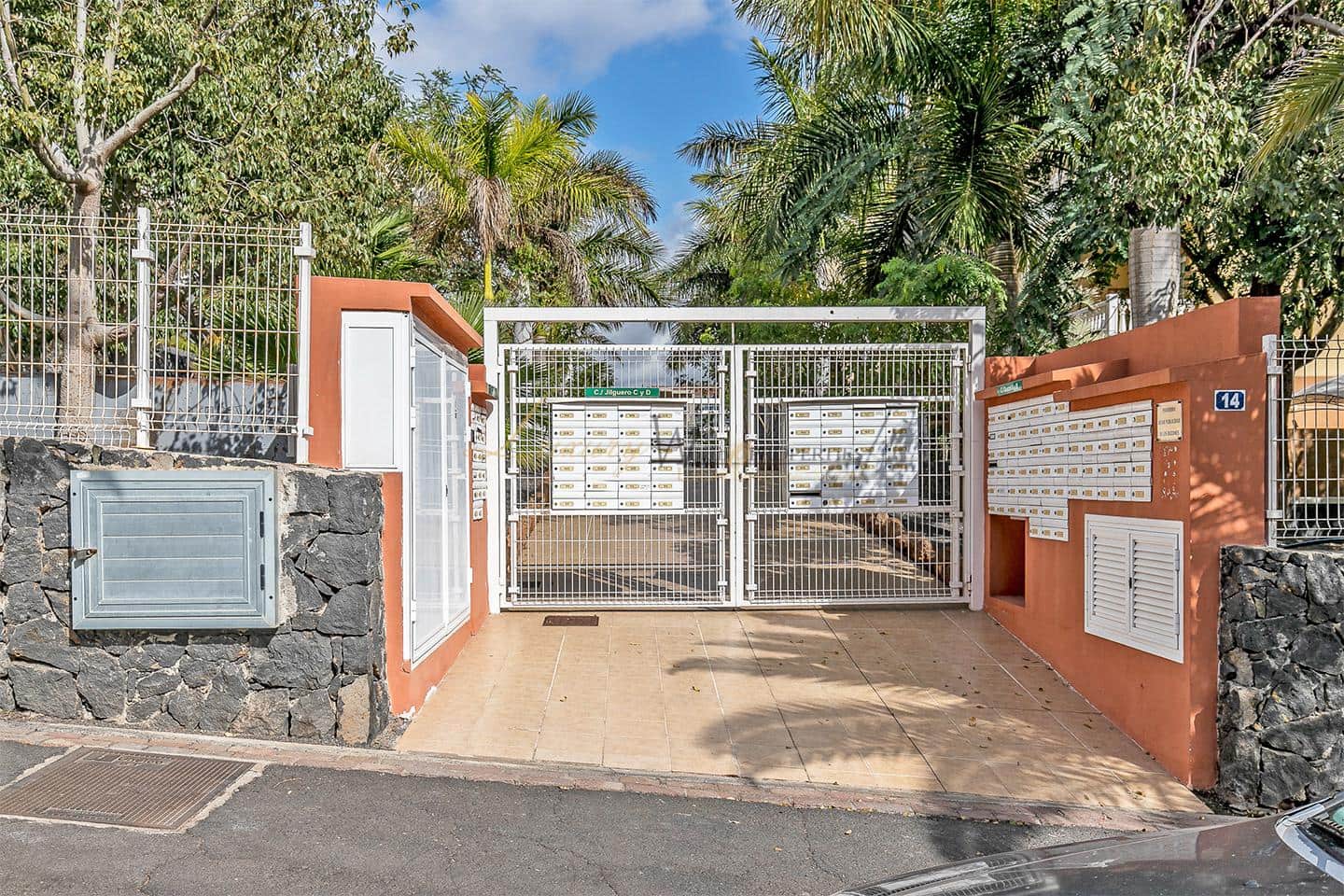 3 bedroom Flat for sale in Palm-Mar with pool garage - € 400,000 (Ref: 9821662)