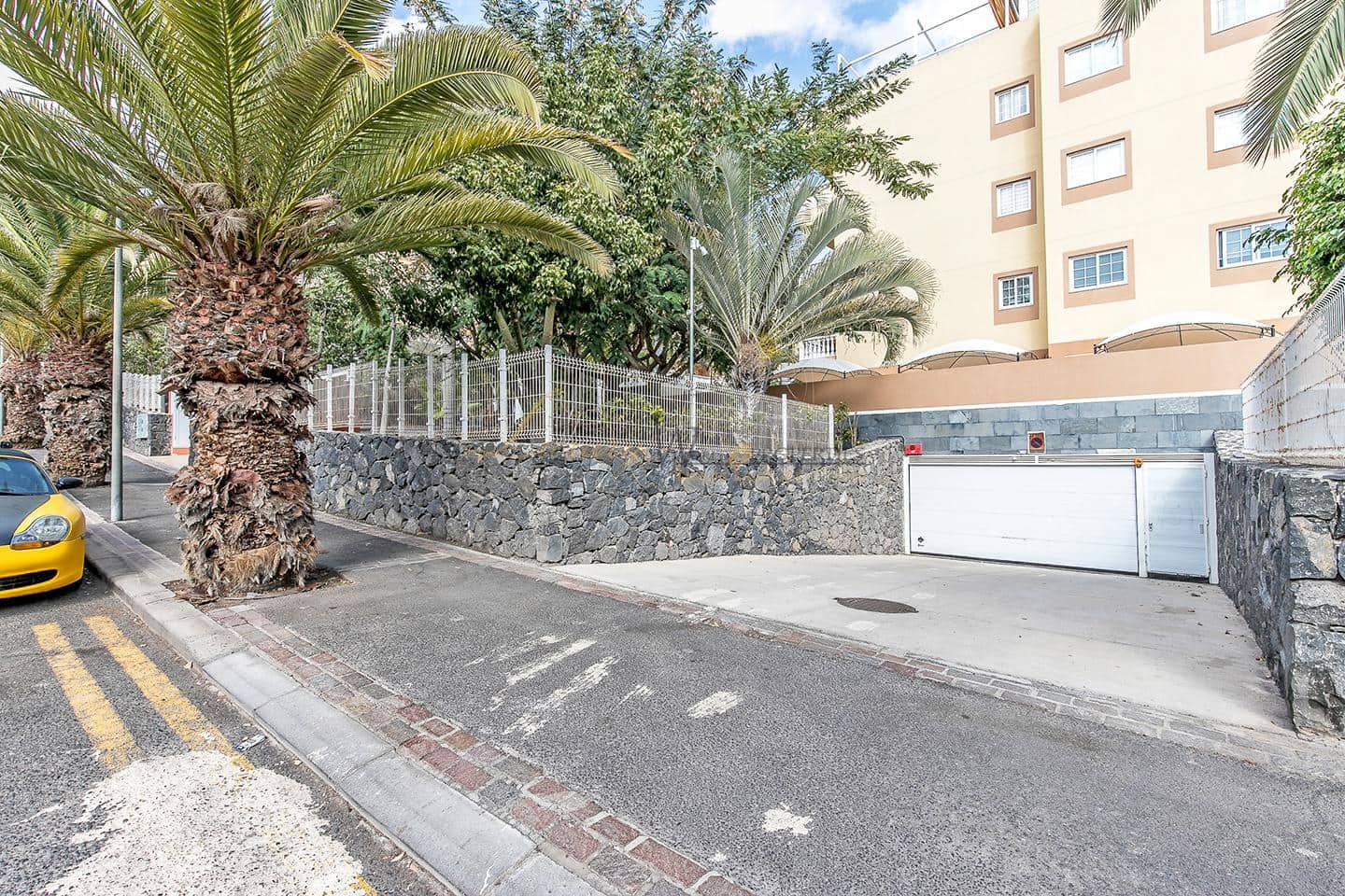 3 bedroom Flat for sale in Palm-Mar with pool garage - € 400,000 (Ref: 9821662)