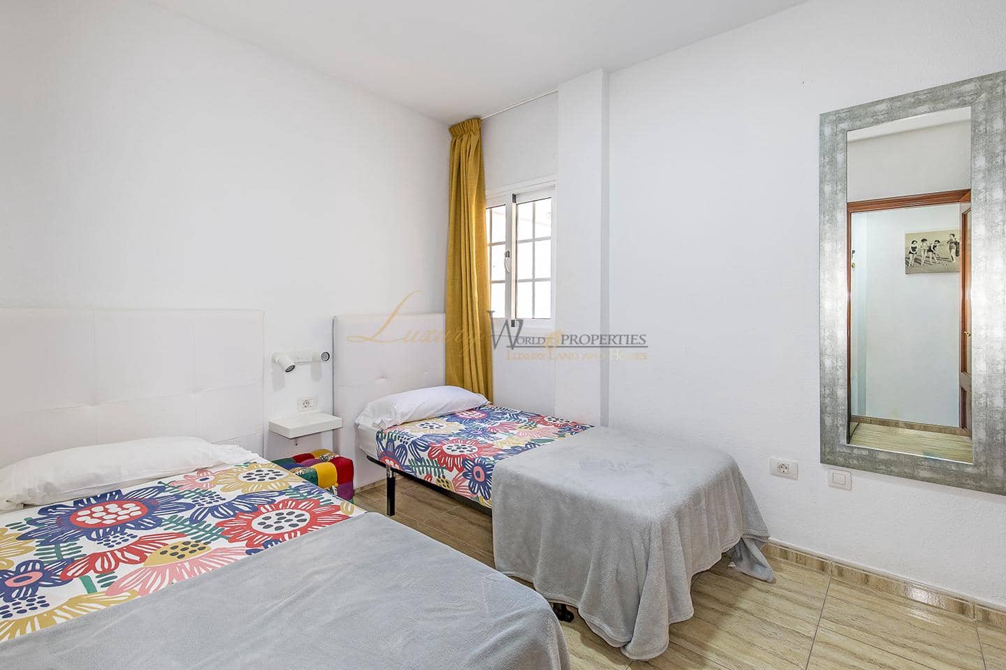 2 bedroom Flat for sale in Palm-Mar with pool garage - € 364,000 (Ref: 9823578)