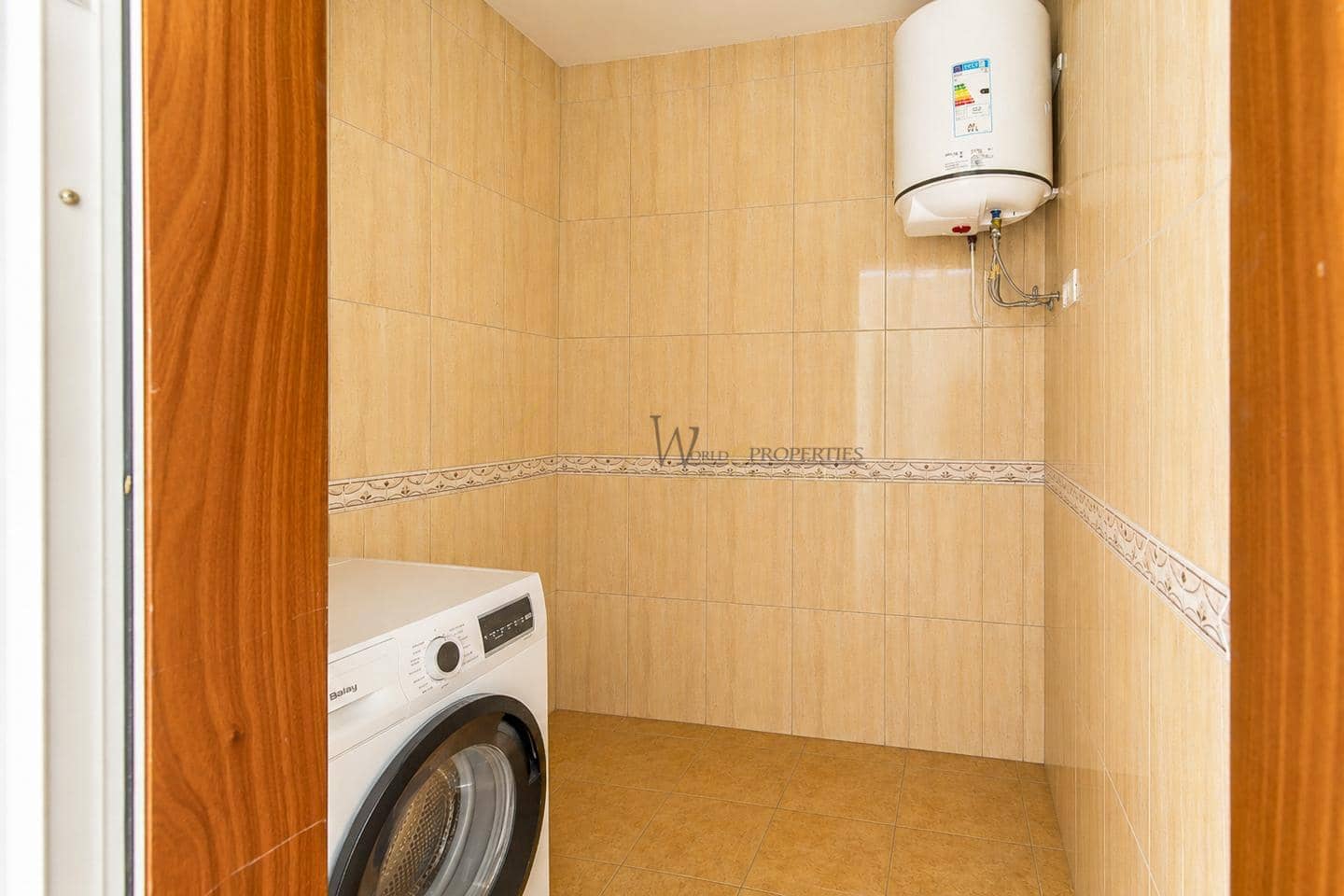 2 bedroom Flat for sale in Palm-Mar with pool garage - € 364,000 (Ref: 9823578)