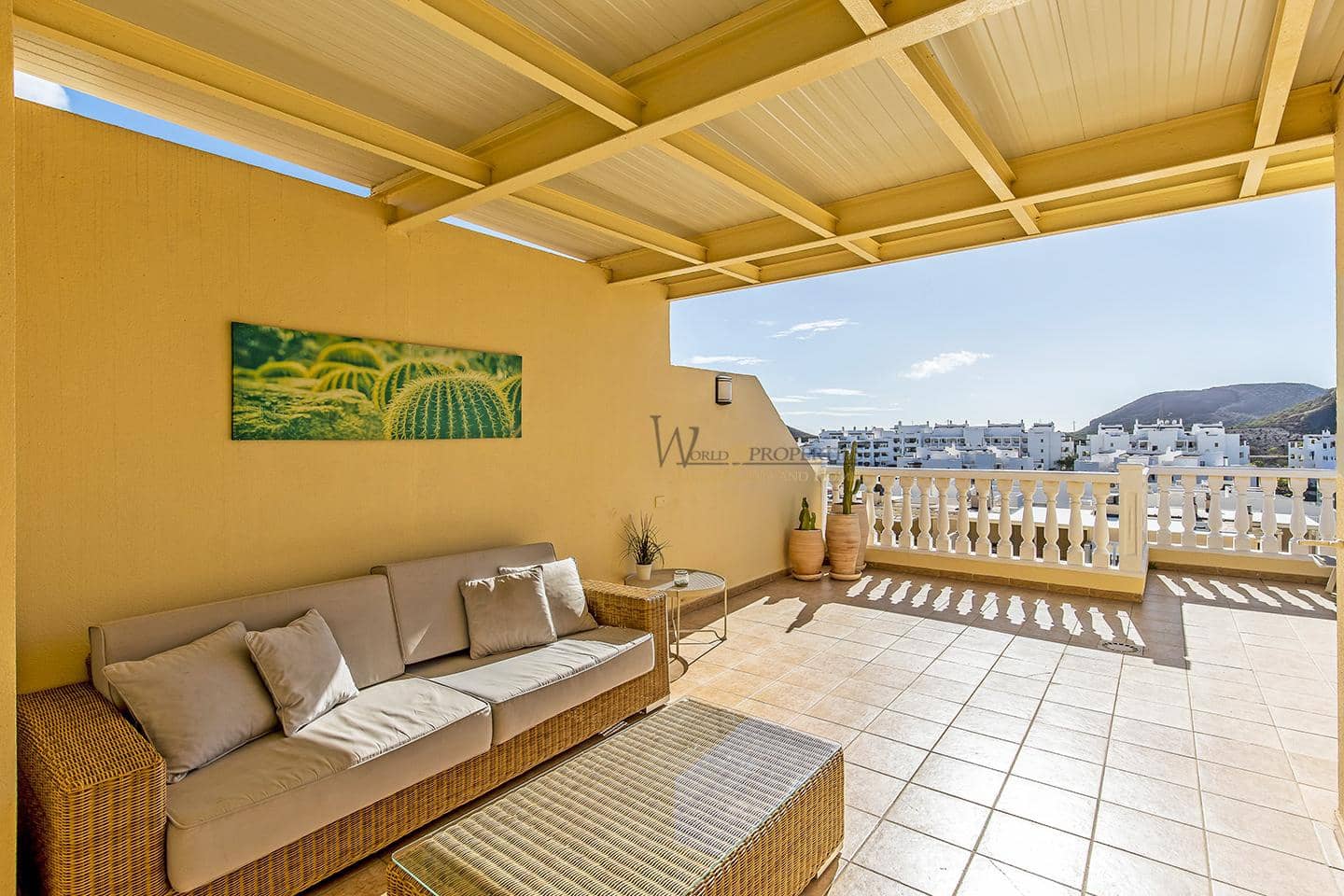 2 bedroom Flat for sale in Palm-Mar with pool garage - € 364,000 (Ref: 9823578)