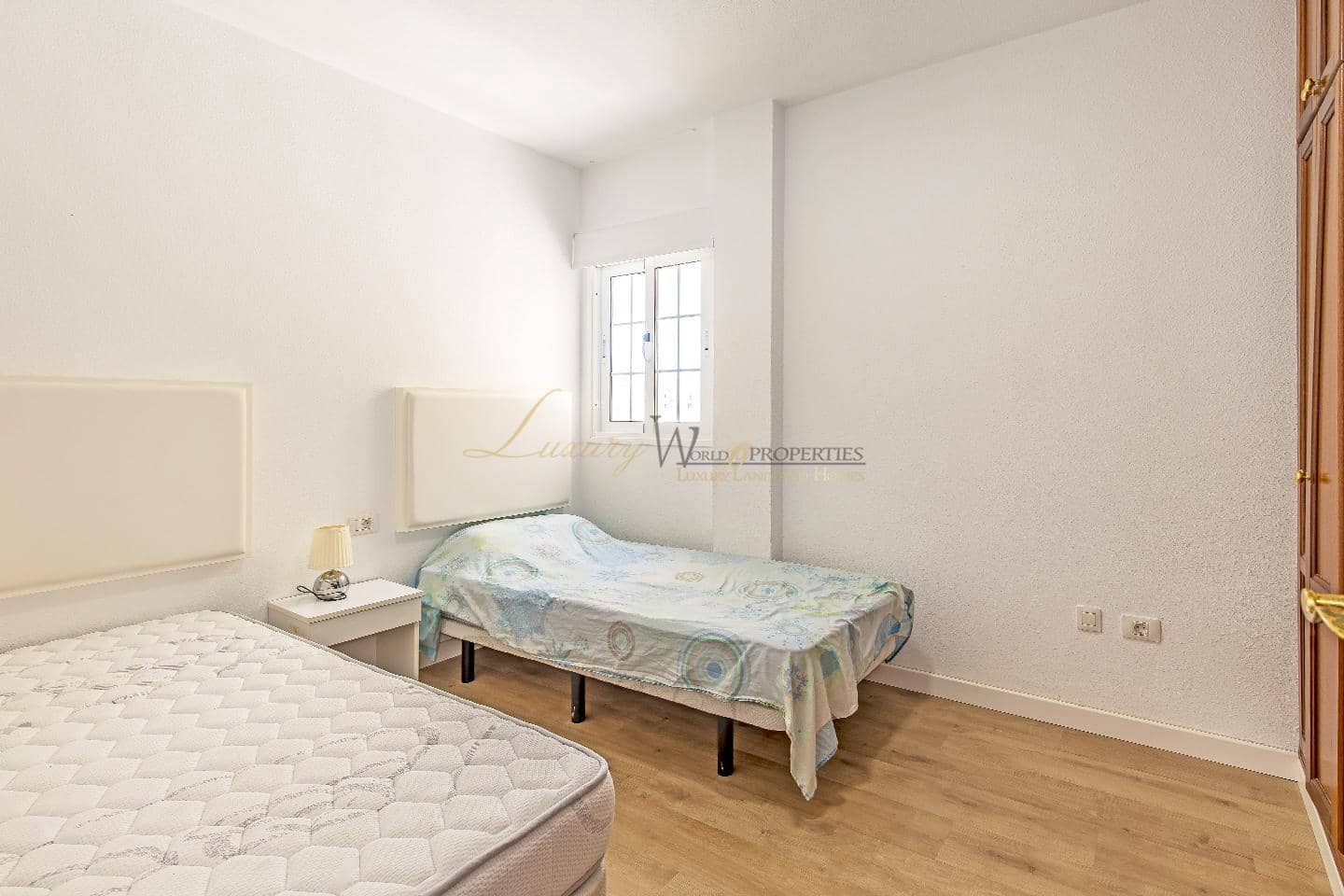 2 bedroom Flat for sale in Palm-Mar with pool garage - € 364,000 (Ref: 9823857)