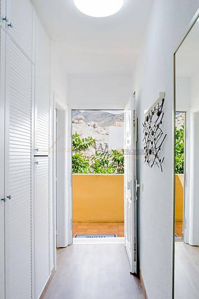 Appartement à vendre à Costa Adeje avec piscine - 252 000 € (Ref: 9833011)