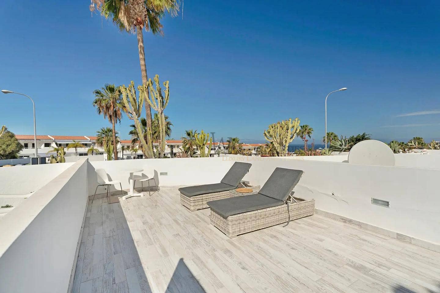 1 bedroom Flat for sale in Costa Adeje with pool - € 338,000 (Ref: 9834542)