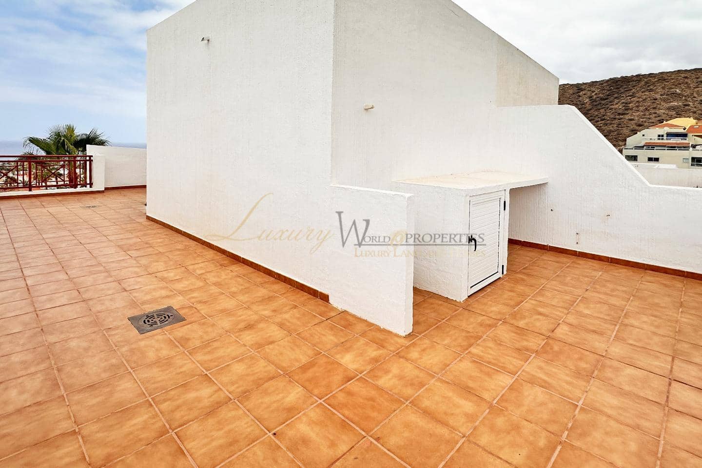 1 bedroom Flat for sale in Palm-Mar with pool garage - € 379,000 (Ref: 9834543)