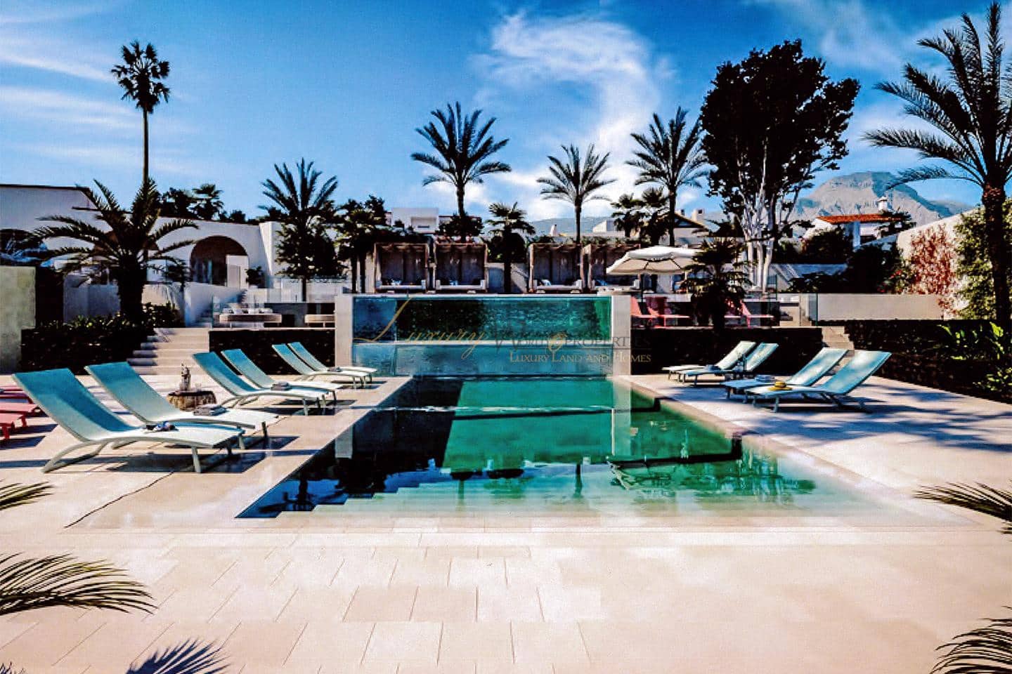 Flat for sale in Chayofa with pool - € 250,000 (Ref: 9838239)