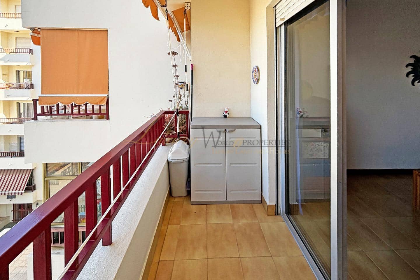2 soverom Leilighet til salgs i Playa de las Americas med garasje - € 490 000 (Ref: 9838383)