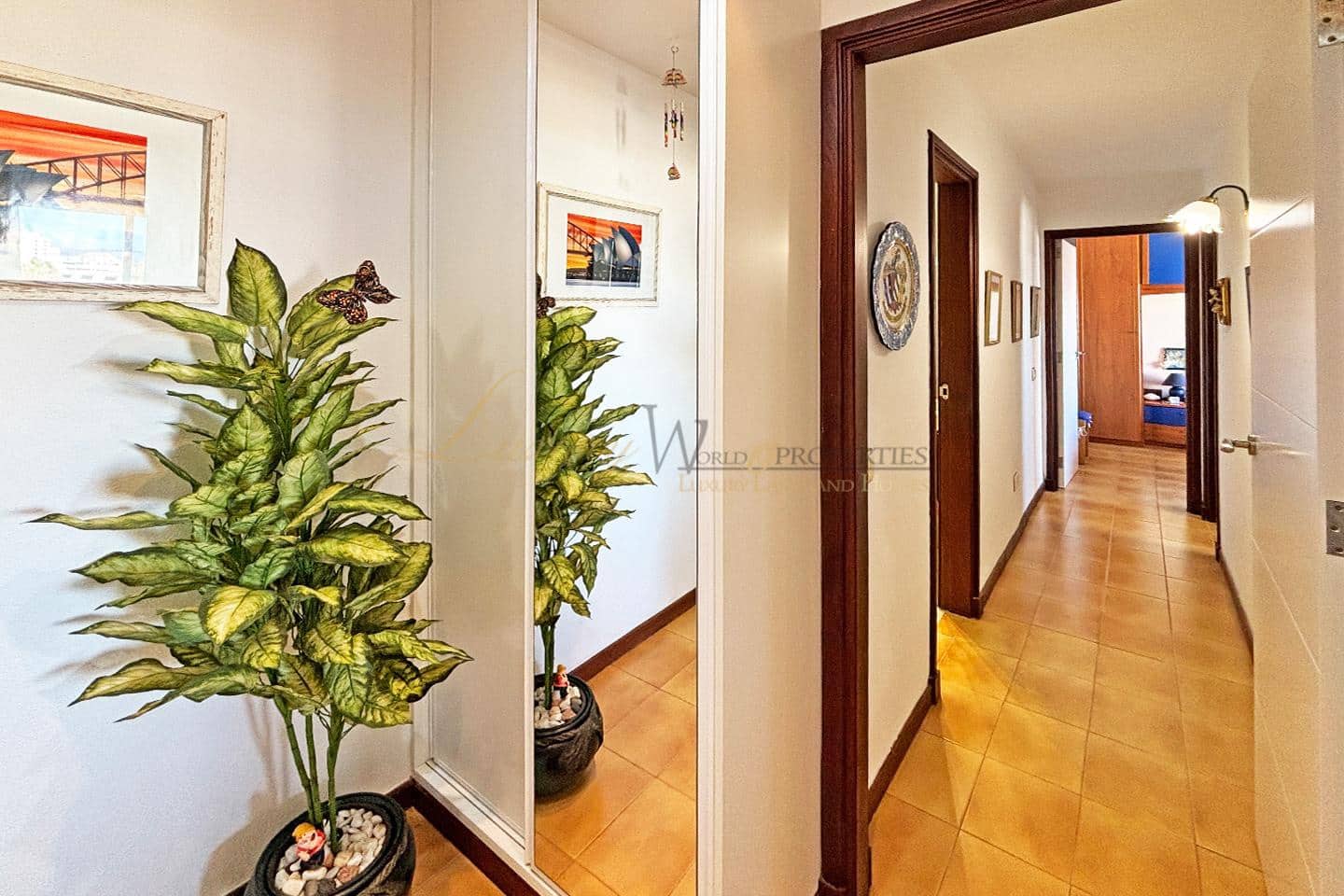 2 soverom Leilighet til salgs i Playa de las Americas med garasje - € 490 000 (Ref: 9838383)