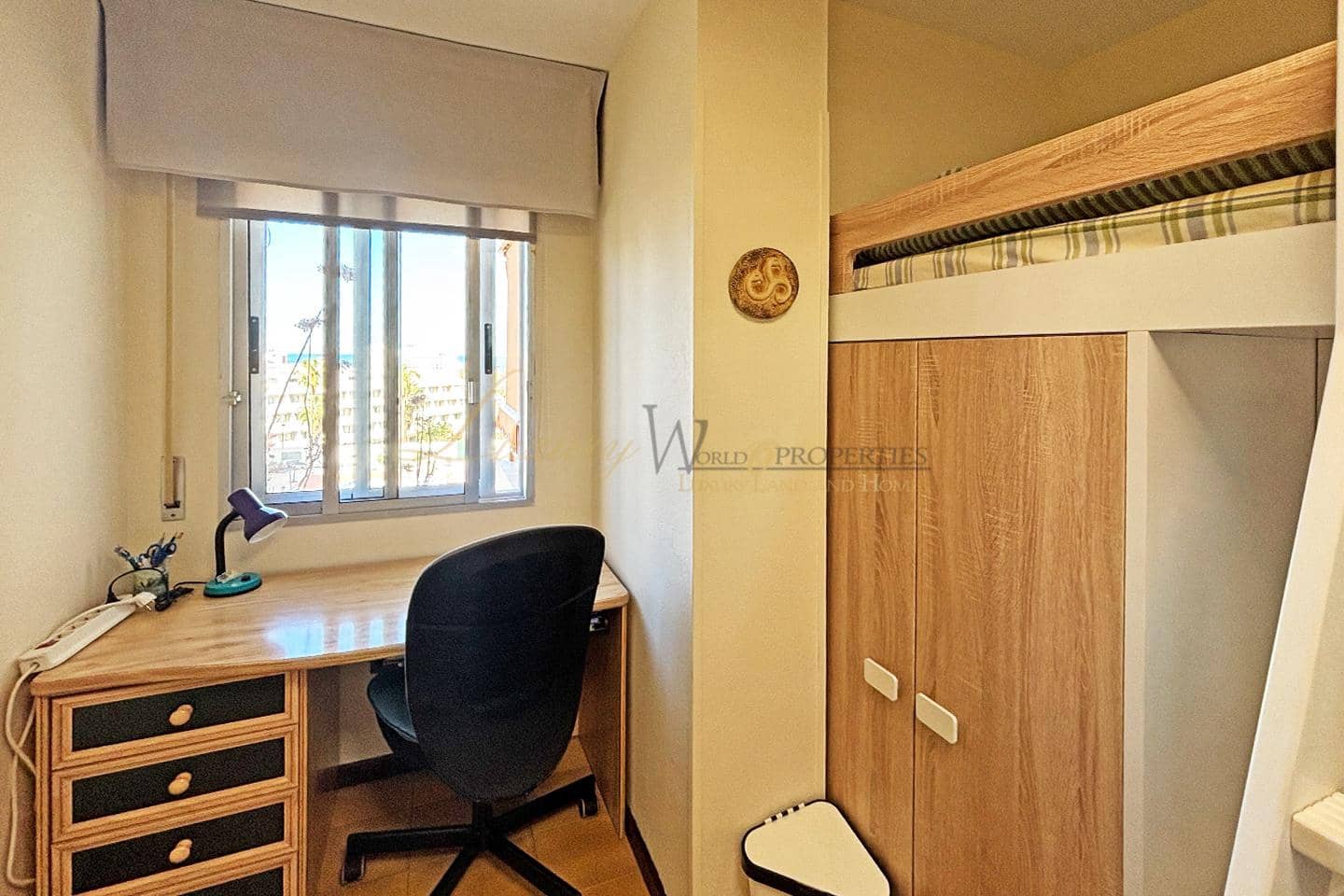 2 soverom Leilighet til salgs i Playa de las Americas med garasje - € 490 000 (Ref: 9838383)