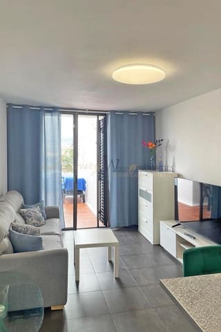 1 slaapkamer Flat te koop in Torviscas Bajo, Adeje met zwembad garage - € 285.000 (Ref: 9838645)