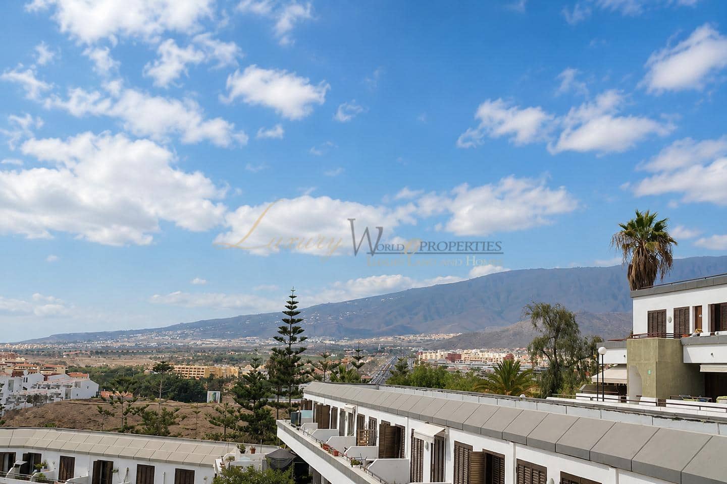 1 soverom Leilighet til salgs i Costa Adeje med svømmebasseng garasje - € 285 000 (Ref: 9838645)