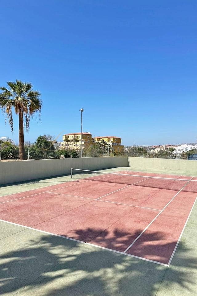 1 soverom Leilighet til salgs i Costa Adeje med svømmebasseng garasje - € 285 000 (Ref: 9838645)
