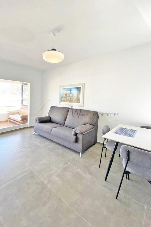 1 slaapkamer Flat te koop in Costa del Silencio met zwembad garage - € 199.500 (Ref: 9838646)