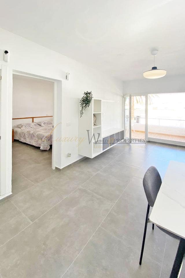 1 slaapkamer Flat te koop in Costa del Silencio met zwembad garage - € 199.500 (Ref: 9838646)