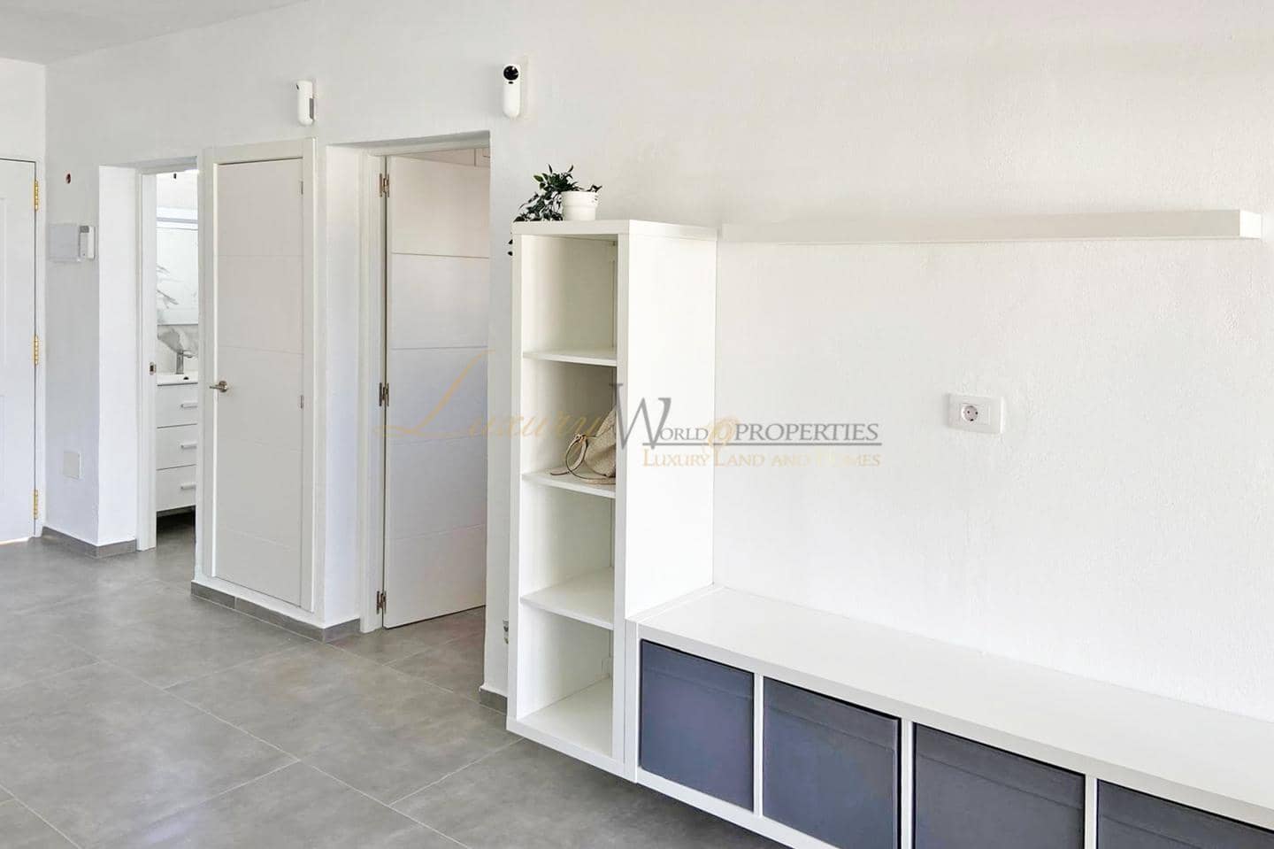 1 slaapkamer Flat te koop in Costa del Silencio met zwembad garage - € 199.500 (Ref: 9838646)