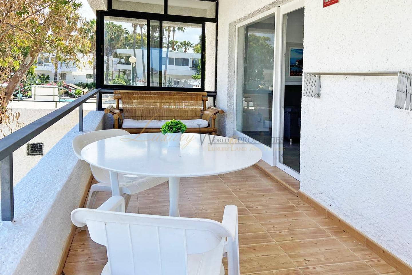 1 slaapkamer Flat te koop in Costa del Silencio met zwembad garage - € 199.500 (Ref: 9838646)
