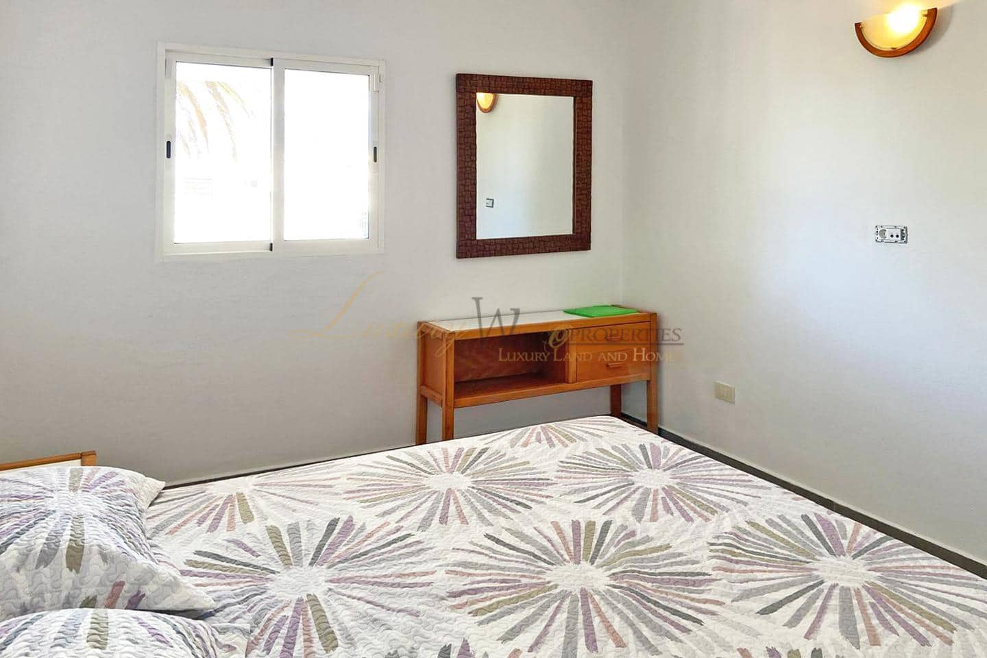 1 slaapkamer Flat te koop in Costa del Silencio met zwembad garage - € 199.500 (Ref: 9838646)
