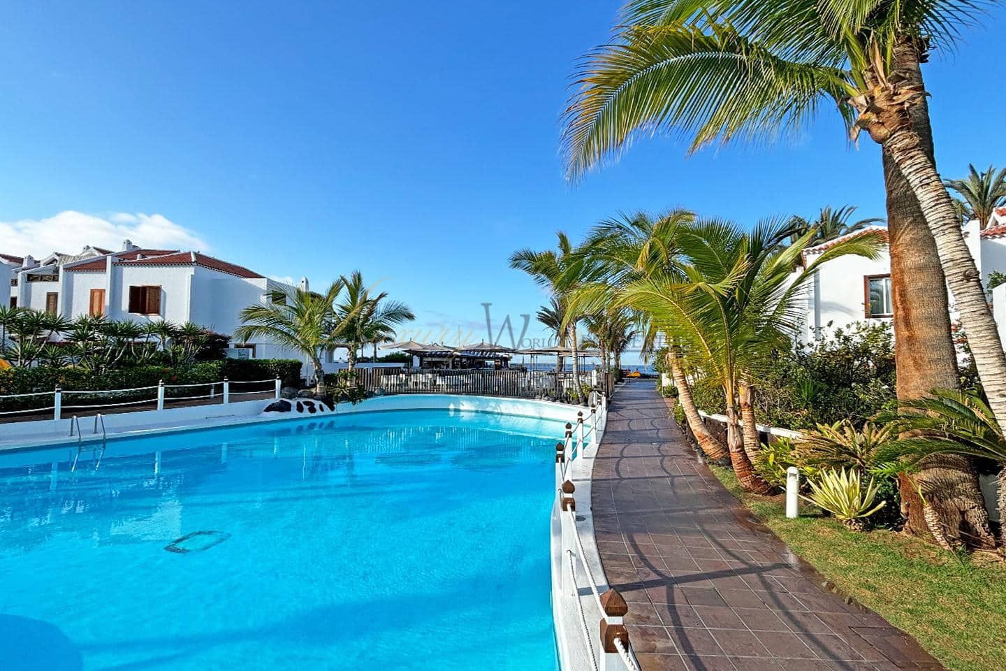 3 bedroom Villa for sale in Playa de las Americas with pool - € 1,590,000 (Ref: 9844468)