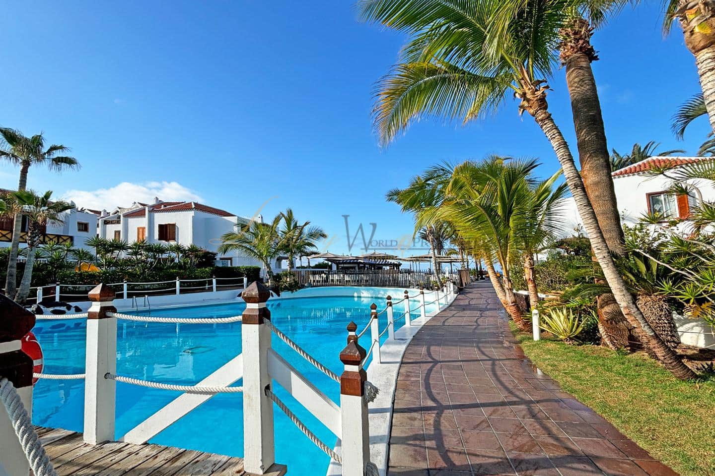 3 bedroom Villa for sale in Playa de las Americas with pool - € 1,590,000 (Ref: 9844468)