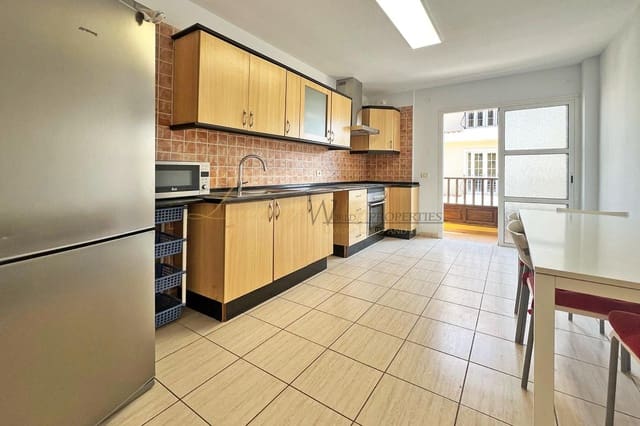 3 soveværelse Villa til salg i Valle de San Lorenzo, Arona med garage - € 290.000 (Ref: 9844544)
