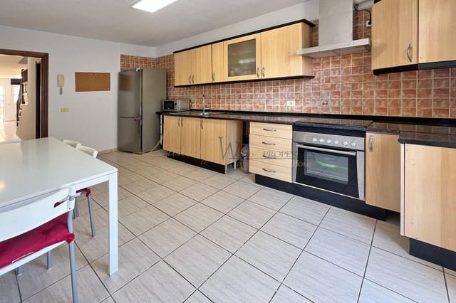 3 soveværelse Villa til salg i Valle de San Lorenzo, Arona med garage - € 290.000 (Ref: 9844544)