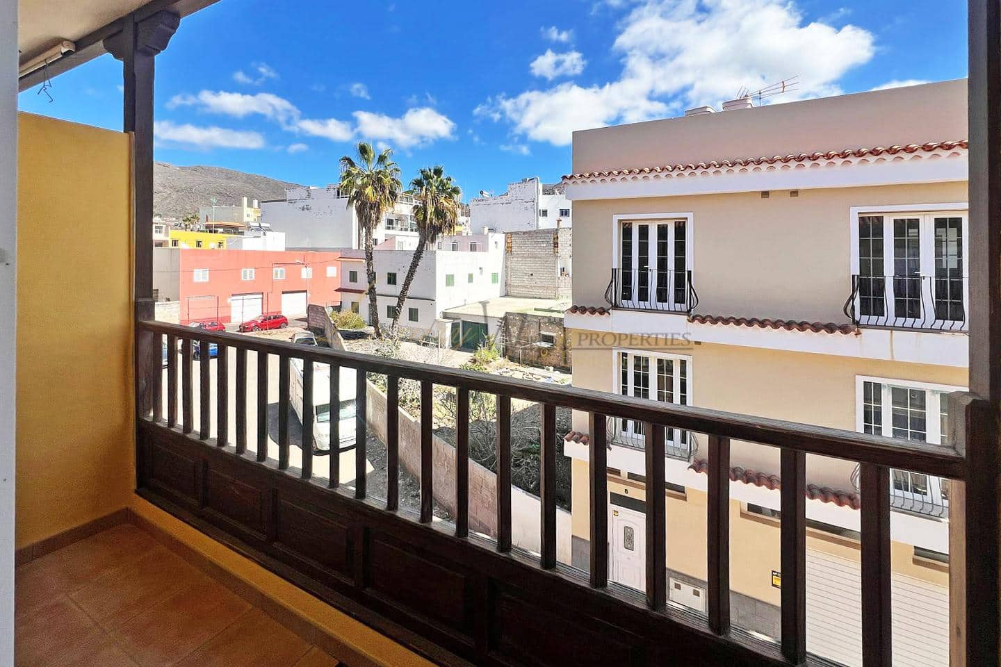 3 bedroom Villa for sale in Valle de San Lorenzo with garage - € 290,000 (Ref: 9844544)
