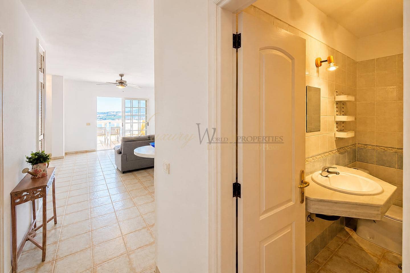 2 bedroom Flat for sale in Costa Adeje with pool - € 449,000 (Ref: 9848072)