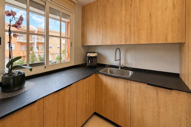 3 chambre Villa/Maison à vendre à San Isidro de Abona, Granadilla de Abona - 395 000 € (Ref: 9850570)