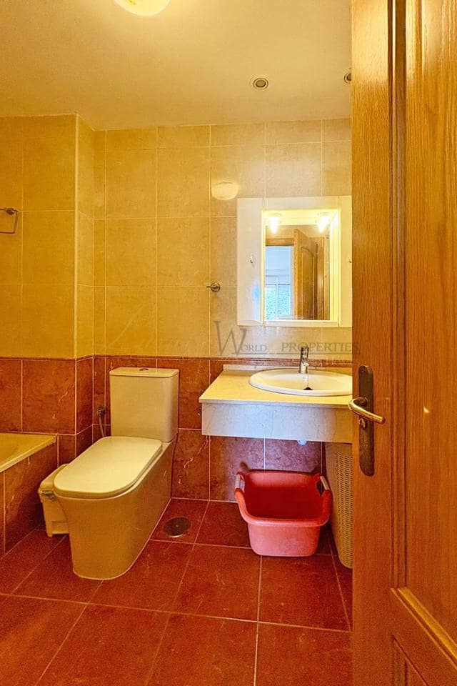 3 makuuhuone Asunto myytävänä paikassa Los Cristianos mukana uima-altaan - 350 000 € (Ref: 9854569)