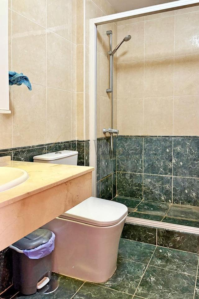 3 makuuhuone Asunto myytävänä paikassa Los Cristianos mukana uima-altaan - 350 000 € (Ref: 9854569)