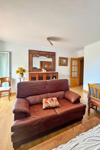 3 makuuhuone Asunto myytävänä paikassa Los Cristianos, Arona mukana uima-altaan - 350 000 € (Ref: 9854569)