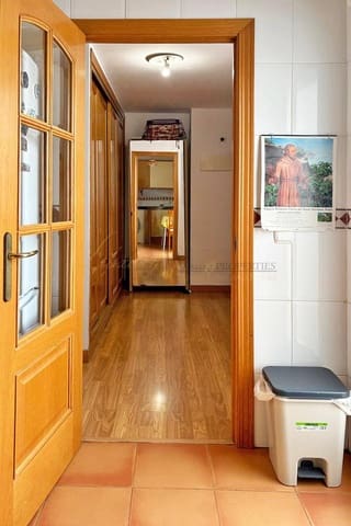 3 makuuhuone Asunto myytävänä paikassa Los Cristianos, Arona mukana uima-altaan - 350 000 € (Ref: 9854569)