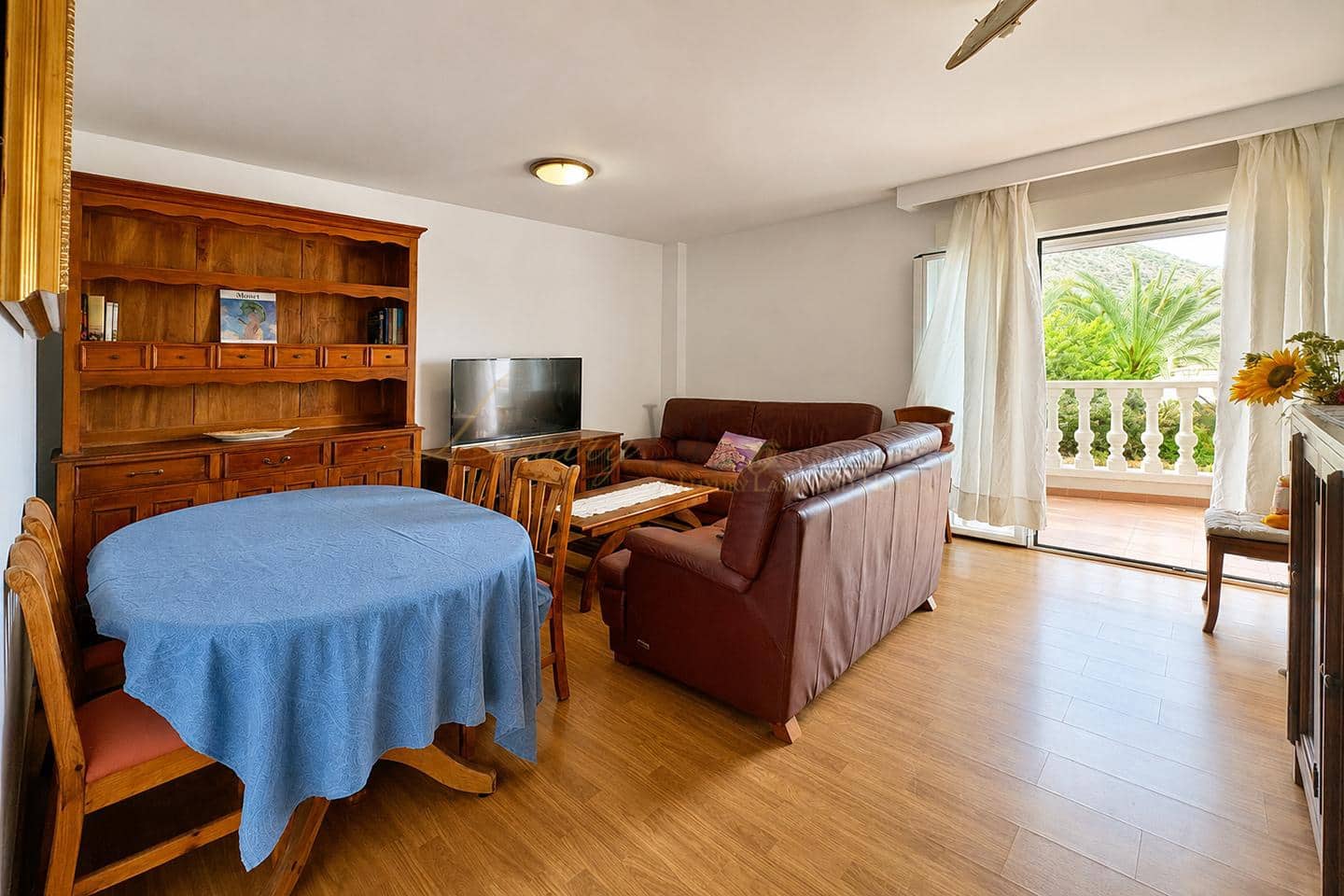 3 makuuhuone Asunto myytävänä paikassa Los Cristianos mukana uima-altaan - 350 000 € (Ref: 9854569)