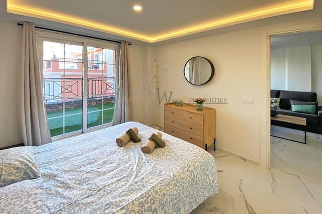 2 chambre Appartement à vendre à Los Cristianos, Arona avec piscine - 330 000 € (Ref: 9875306)
