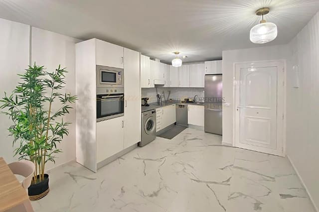 2 chambre Appartement à vendre à Los Cristianos, Arona avec piscine - 330 000 € (Ref: 9875306)