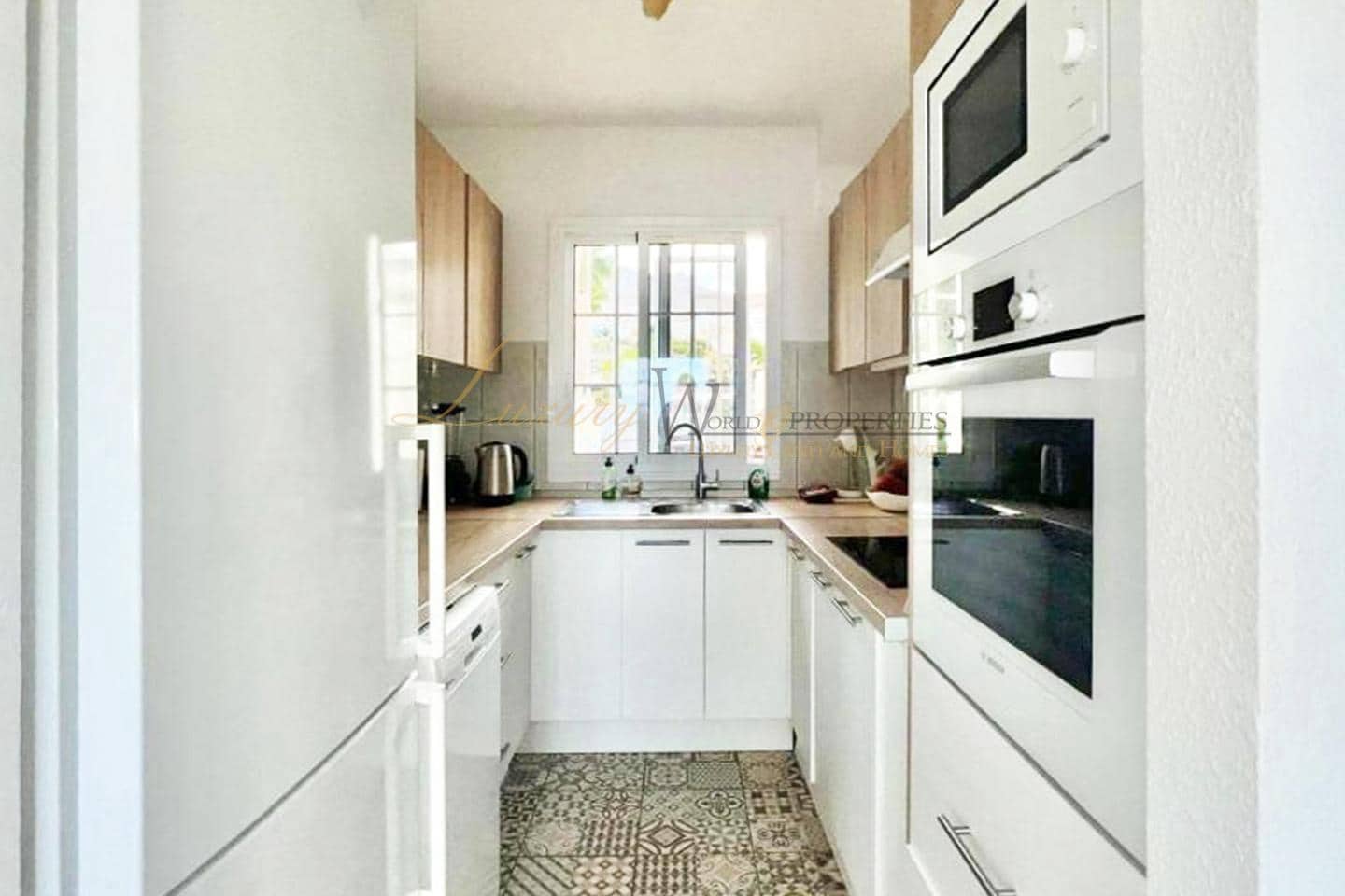 3 camera da letto Villa in vendita in Costa Adeje con piscina garage - 820.000 € (Rif: 9875307)