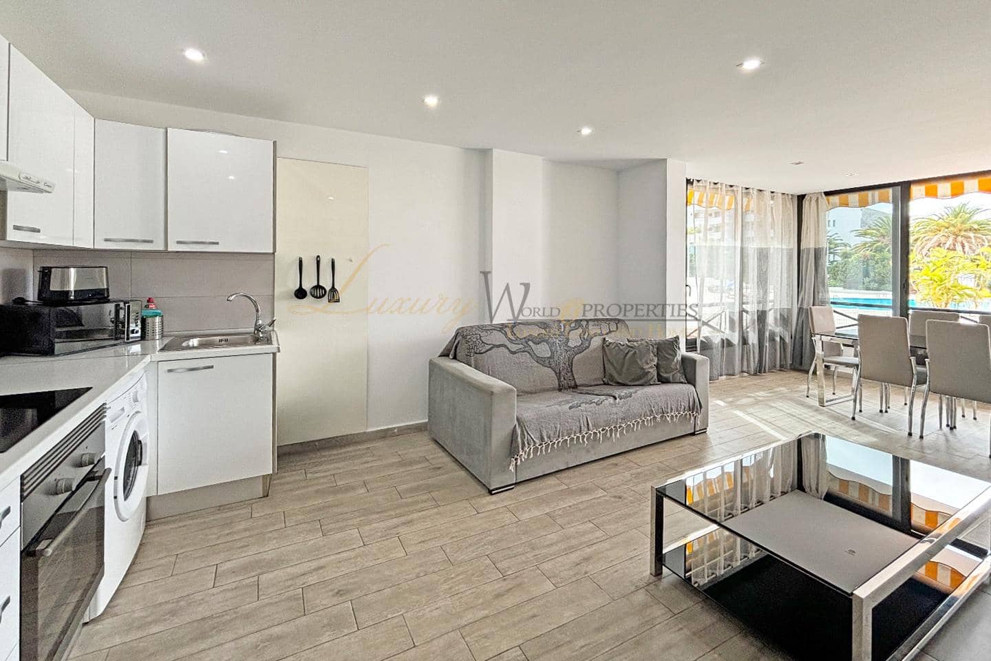2 chambre Appartement à vendre à Los Cristianos avec piscine - 385 000 € (Ref: 9877100)
