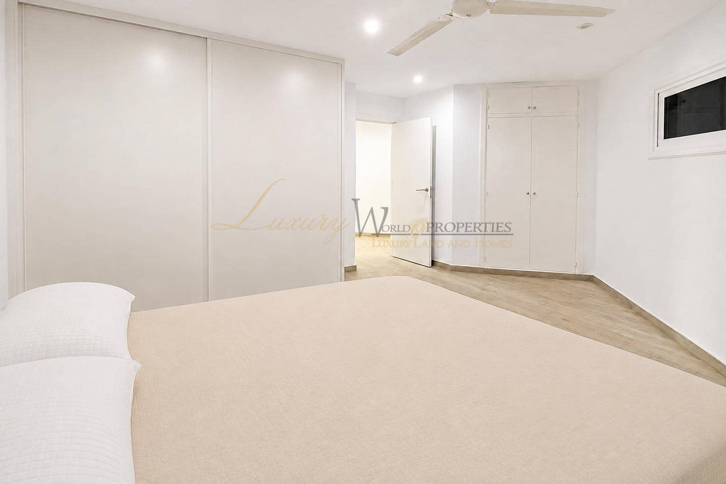 2 chambre Appartement à vendre à Los Cristianos avec piscine - 385 000 € (Ref: 9877100)