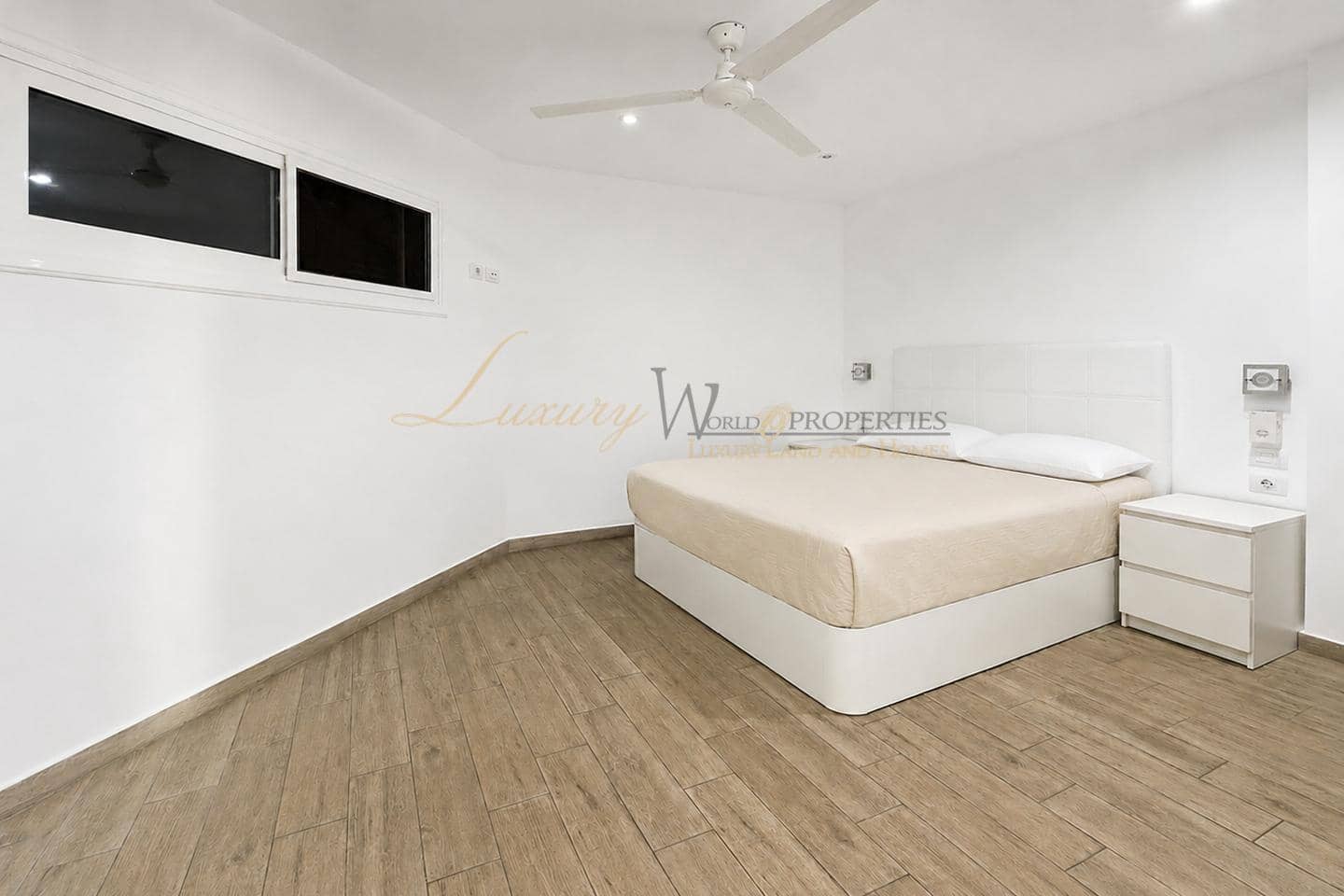 2 chambre Appartement à vendre à Los Cristianos avec piscine - 385 000 € (Ref: 9877100)