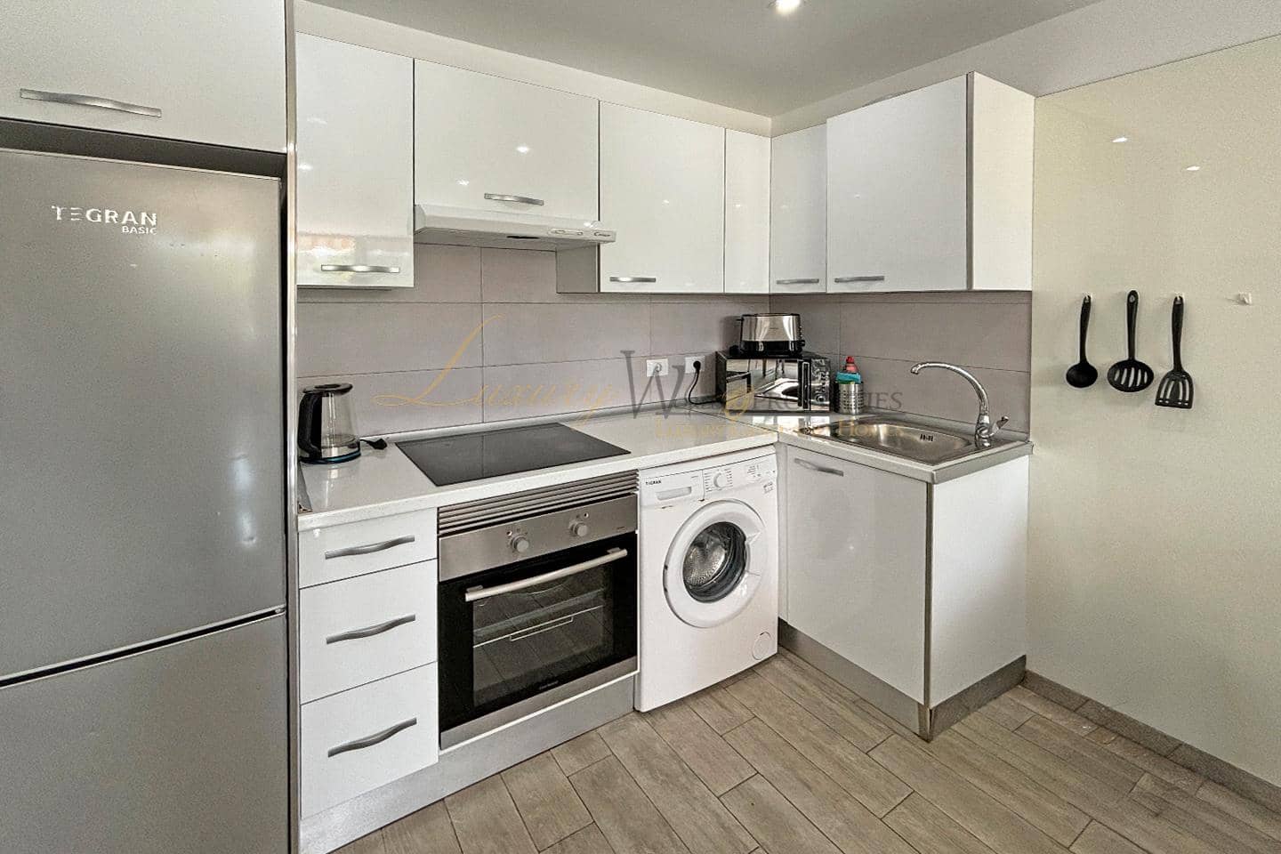 2 chambre Appartement à vendre à Los Cristianos avec piscine - 385 000 € (Ref: 9877100)