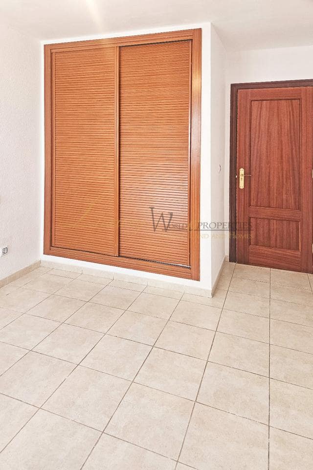 2 chambre Appartement à vendre à Cabo Blanco avec garage - 233 000 € (Ref: 9879686)