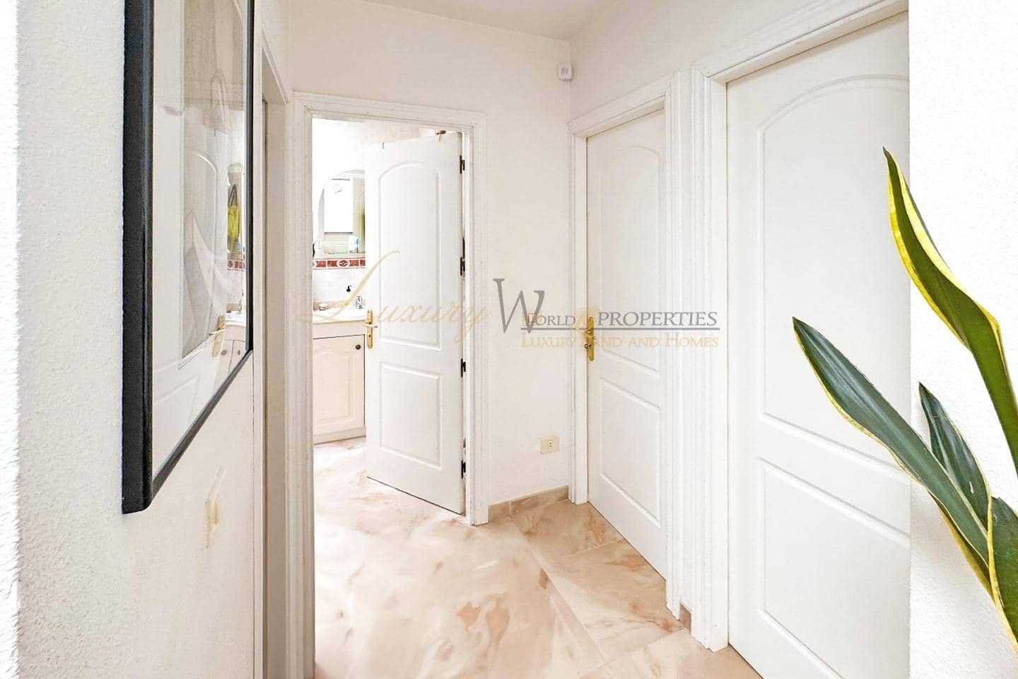 3 soveværelse Villa til salg i Costa Adeje med swimmingpool garage - € 455.000 (Ref: 9883565)