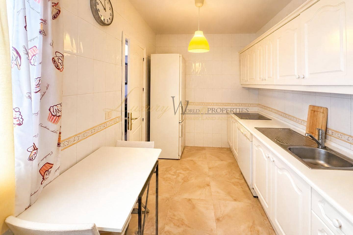 3 soveværelse Villa til salg i Costa Adeje med swimmingpool garage - € 455.000 (Ref: 9883565)