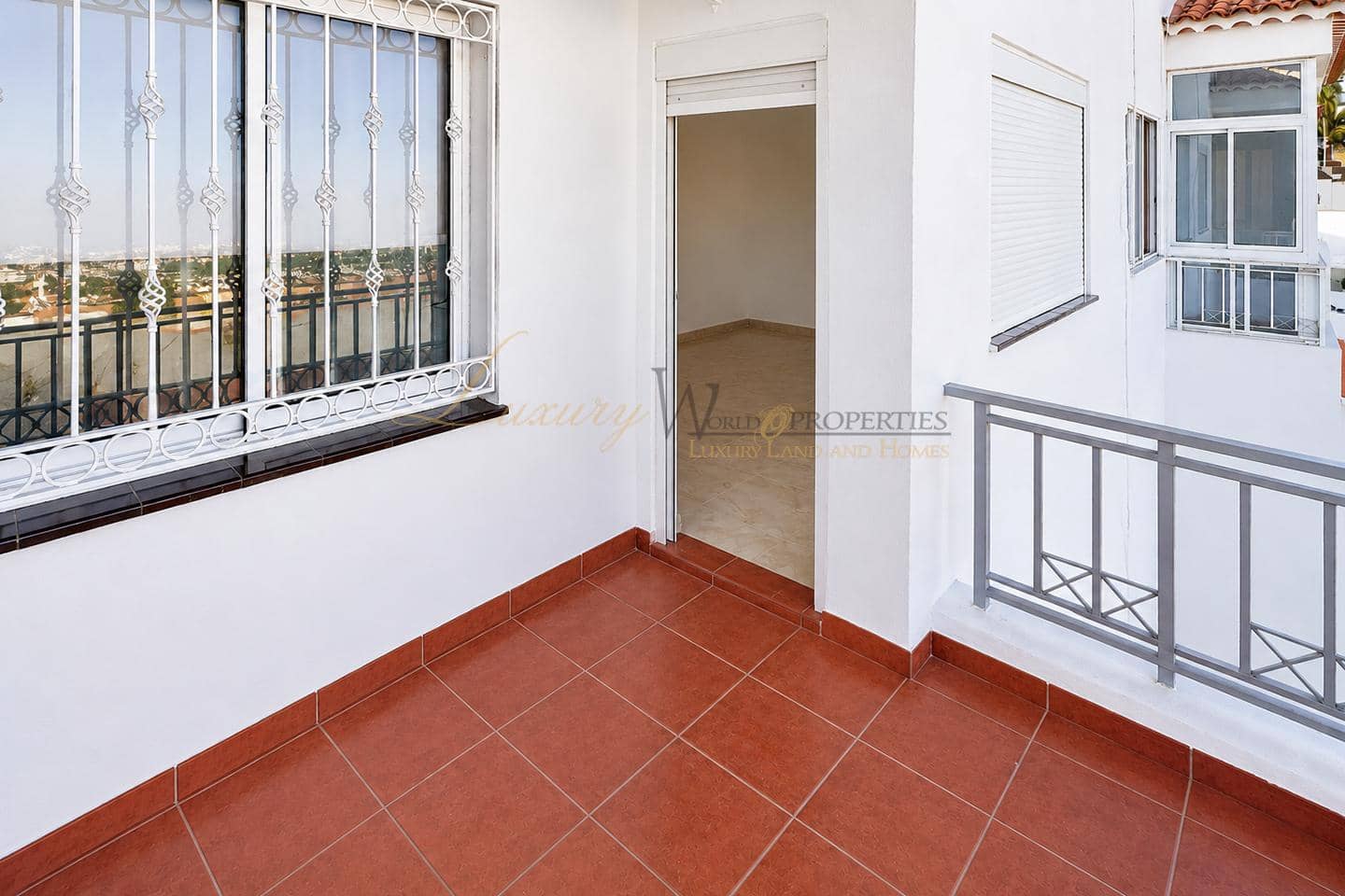 3 soveværelse Villa til salg i Costa Adeje med swimmingpool garage - € 455.000 (Ref: 9883565)