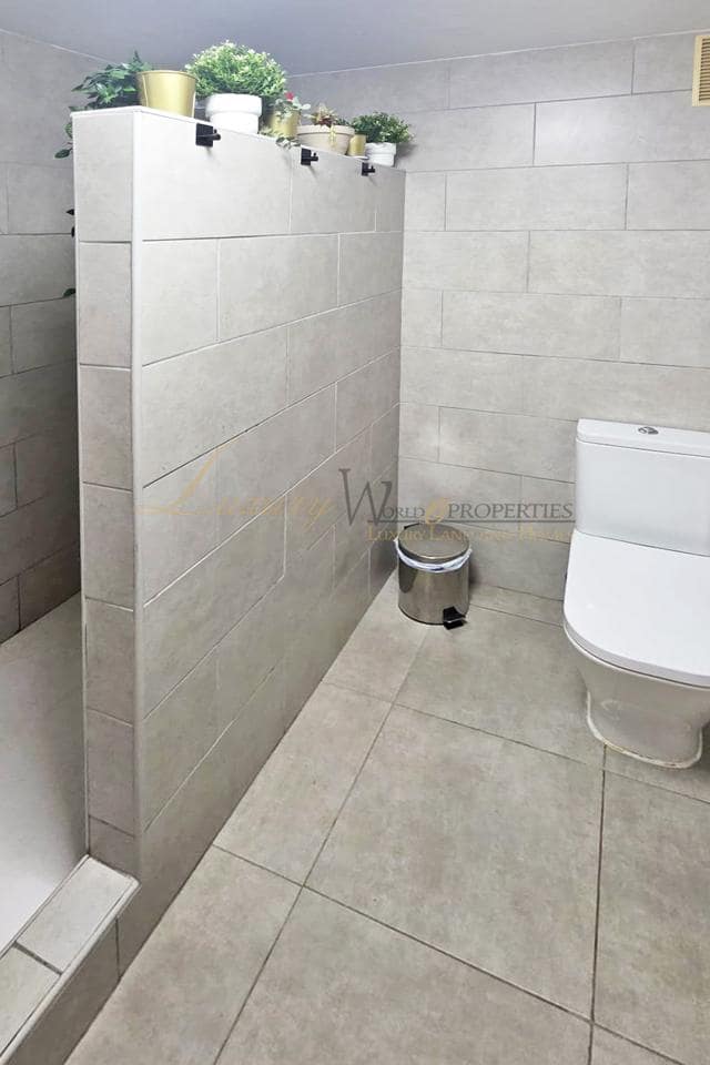 3 sypialnia Mieszkanie na sprzedaż w Playa San Juan z basenem garażem - 445 000 € (Ref: 9893199)