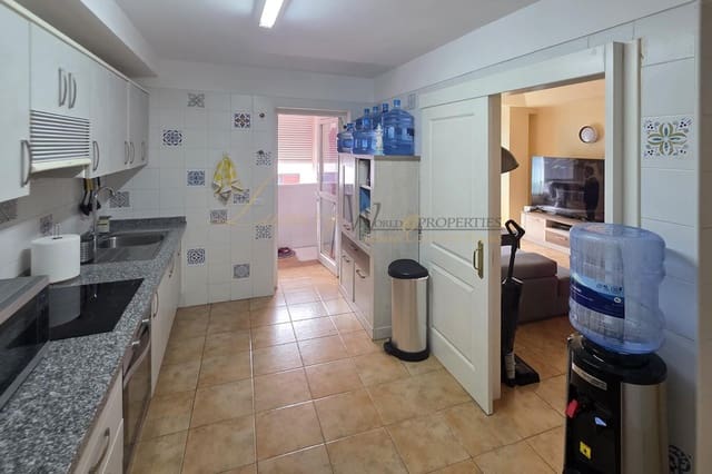 3 sypialnia Mieszkanie na sprzedaż w Playa San Juan, Guía de Isora z basenem garażem - 445 000 € (Ref: 9893199)